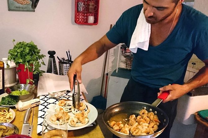 Private Market Tour & Cooking Class in Puerto Vallarta with Manu - Mercado Cinco de Diciembre: the first hour