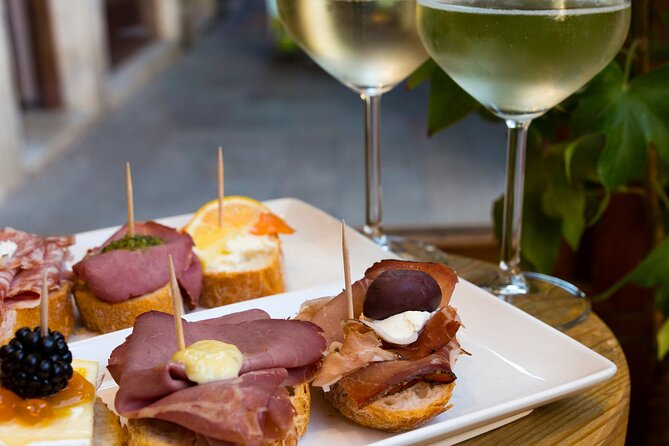 Private Secret Venice Tour; Rialto Market, San Polo & Food and Wine tasting - Carampane and San Polo’s less polished stories