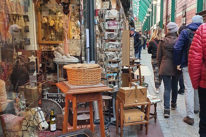 Private shopping tour at the Paris Antique Flea Market - Why Saint-Ouen can overwhelm first-time shoppers