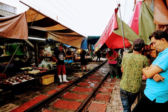 Private Tour: Amphawa Floating Market & Maeklong Railway Market - Booking, timing, and cancellation details