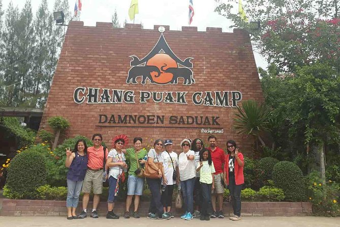 Private Tour: Floating Market and Maeklong Tour from Bangkok - Traditional crafts at the Royal Thai Handicraft Center