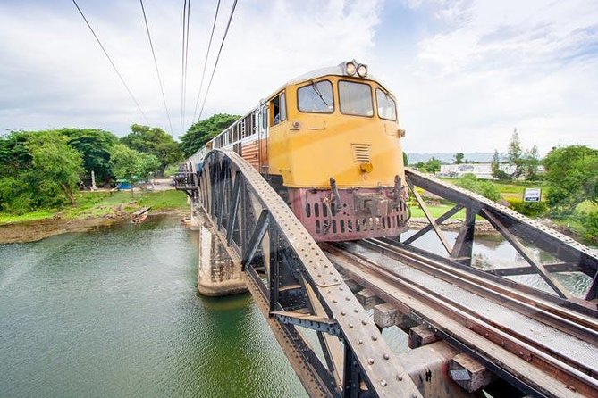Private Tour: Floating Markets and Bridge on River Kwai Day Trip from Bangkok - Damnoen Saduak: colorful, crowded, and worth seeing