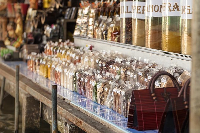 Private Tour: Floating Markets of Damnoen Saduak Cruise Day Trip from Bangkok - Who should book this Damnoen Saduak trip?