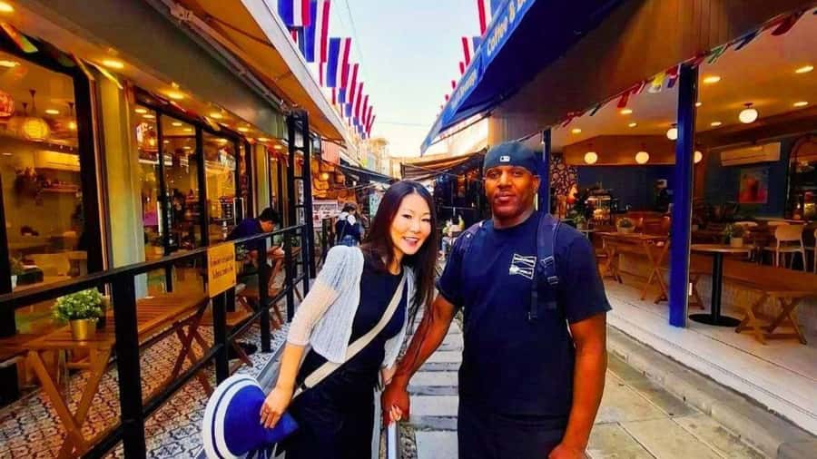 Private Tour from Bangkok: Railway & Floating Markets - Why the private format matters