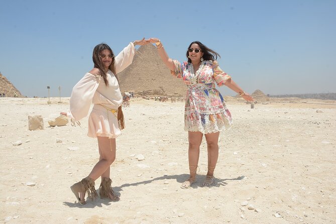 Private Tour: Giza Pyramids, Museum, Bazaar & Lunch Included - Three hours among the Giza Pyramids