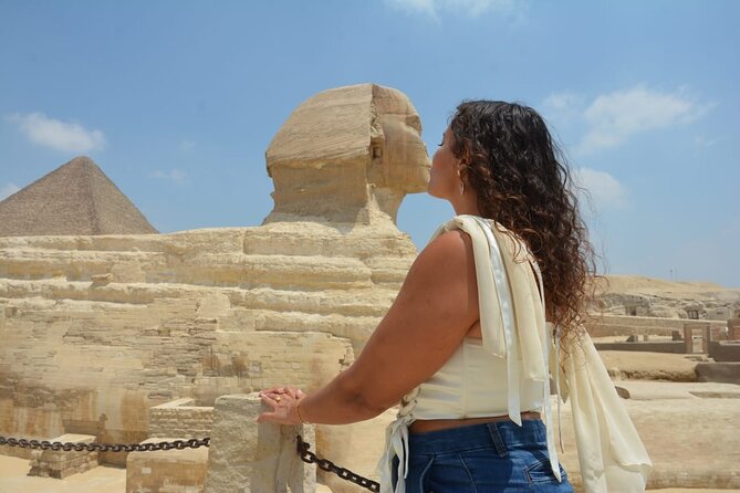 Private Tour: Giza Pyramids, Museum, Bazaar & Lunch Included - One hour at Khan El-Khalili Bazaar