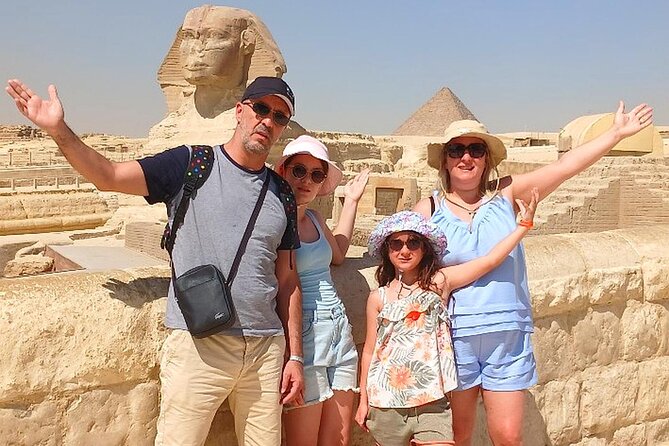 Private Tour: Giza Pyramids, Museum, Bazaar & Lunch Included - Why the private format matters