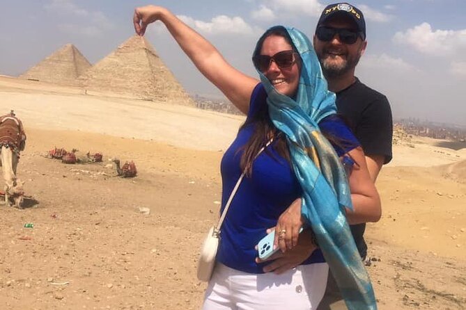 Private Tour Giza pyramids ,Sphinx. Lunch and local bazaars - The Great Sphinx and its guardian image