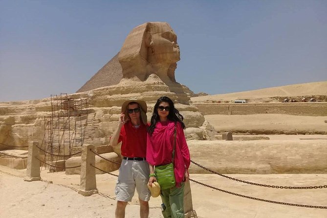 Private Tour Giza pyramids ,Sphinx. Lunch and local bazaars - Guide quality and the private format