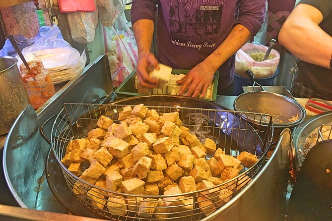 [Private Tour] Shilin Night Market Walking Tour With a Private Tour Guide (2-hr) - Food is the star, but you pay as you go