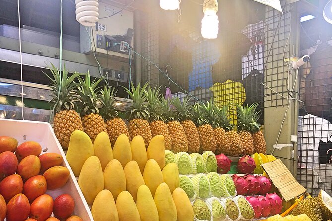 [Private Tour] Shilin Night Market Walking Tour With a Private Tour Guide (2-hr) - Games, shops, and family appeal