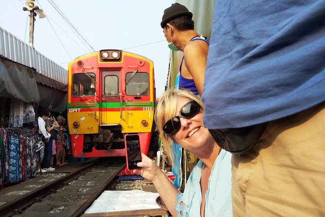 Private tour to Floating & Railway markets (multi-lang: EN ZH ES IT FR DE) - Damnoen Saduak by private long-tail boat