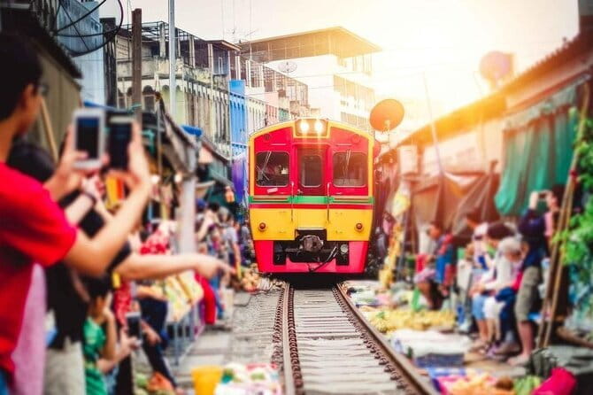 Private Tour to Maeklong Train Market and Floating Market - Key things to know before booking
