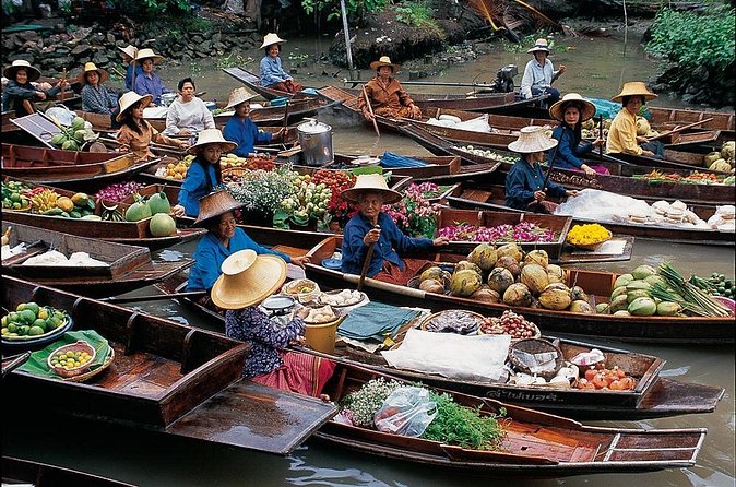 Private Tour to the Floating Market and Bridge over River Kwai - Damnoen Saduak and the long-tail boat ride