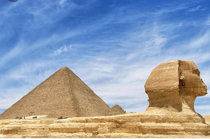 Private Tour to The Pyramids Egyptian Museum & Bazaar from Cairo - Two hours among Egypt’s ancient collections