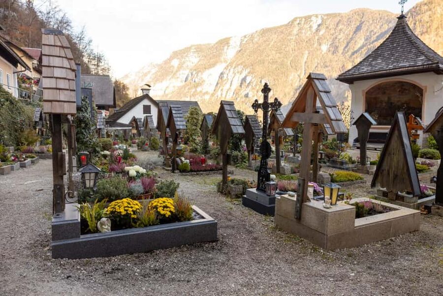 Private Walking Tour of Hallstatt Market Square and Churches - Timing, flexibility, and who will enjoy it most