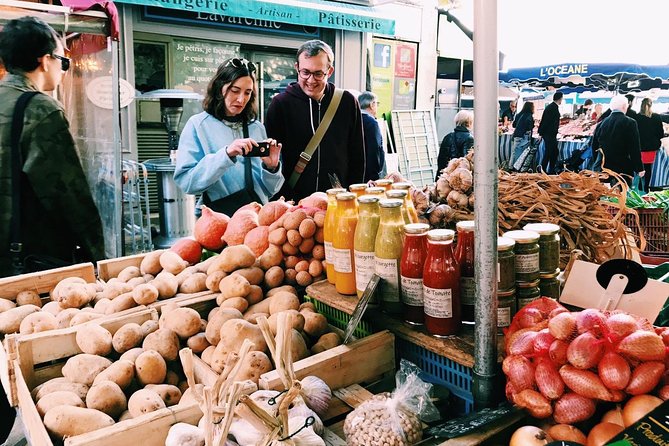 Provençal Farmers market tour - The Marché Richelme: produce, cheese, and seafood