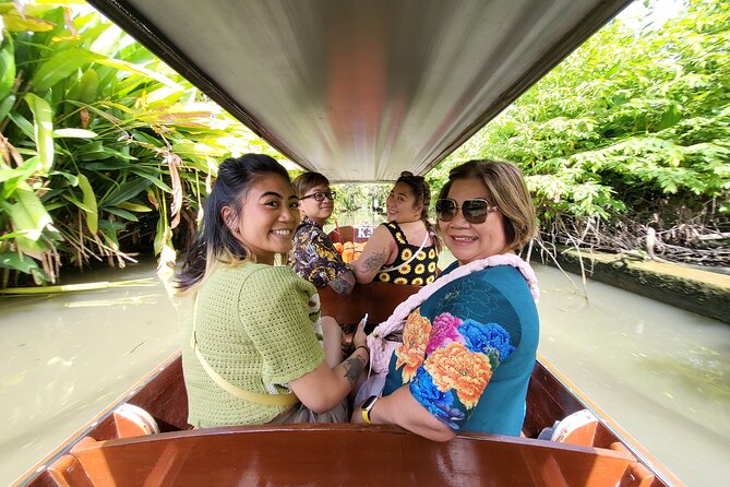Railway Market, Floating Market and After the Rain Cafe - What the private format really adds