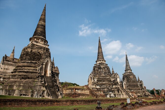 Red Lotus Pond Floating Market and Ayutthaya Historical Park - Wat Phra Sri Sanphet and the royal center
