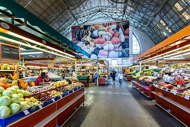 Riga Old Town, C Market & Art Nouveau Guided Walking Tour - Food advice and Riga after the walking tour