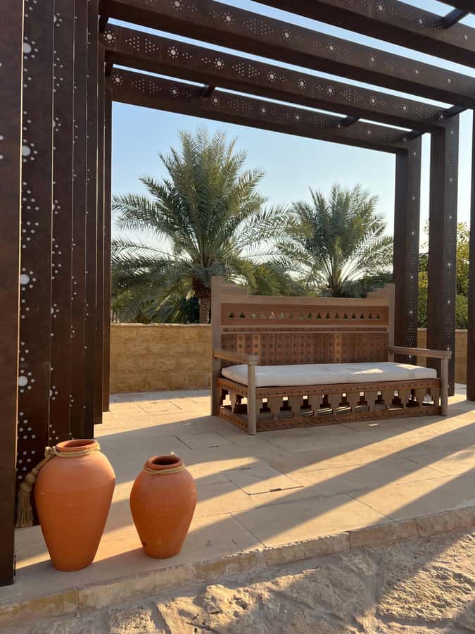 Riyadh: Masmak Fort, Souq AlZal, and Murabba Palace Tour - Six details that shape the day