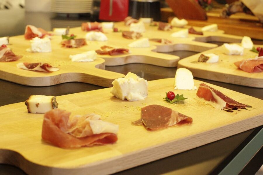 Rome: Food Tour with Market Visit - Truffles, aged balsamic, and specialty products