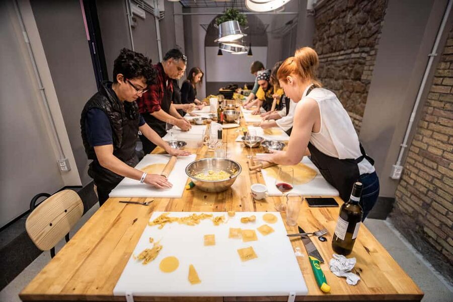 Rome: Pasta Cooking Class with Market Visit and Wine - Why this class works well in Rome