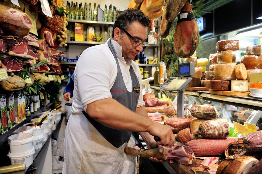 Rome: The Vatican Market Experience Tasting and Class - Should you book this Roman food tour?