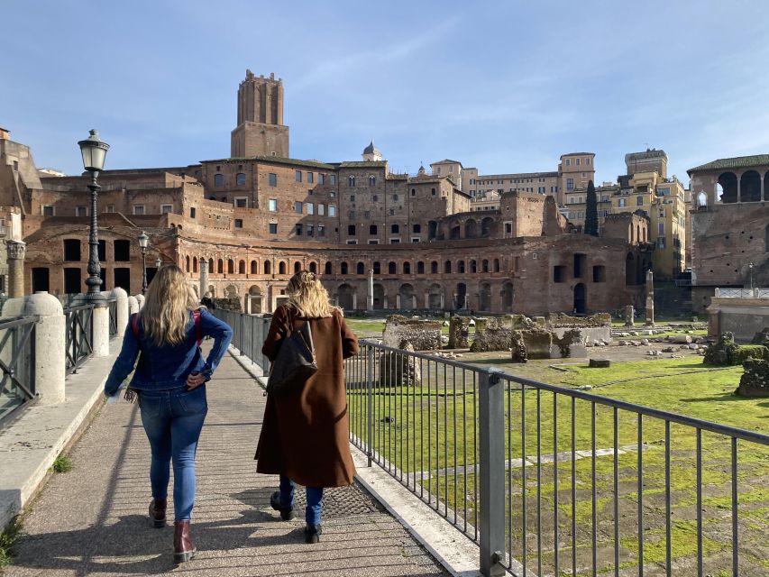 Rome: Trajan Markets Experience with Multimedia Video - Walking through the Trajan Markets complex