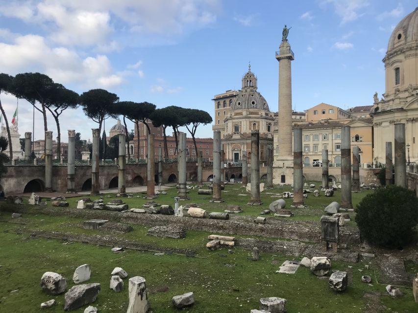 Rome: Trajan Markets Experience with Multimedia Video - Starting at Piazza d’Aracoeli 16