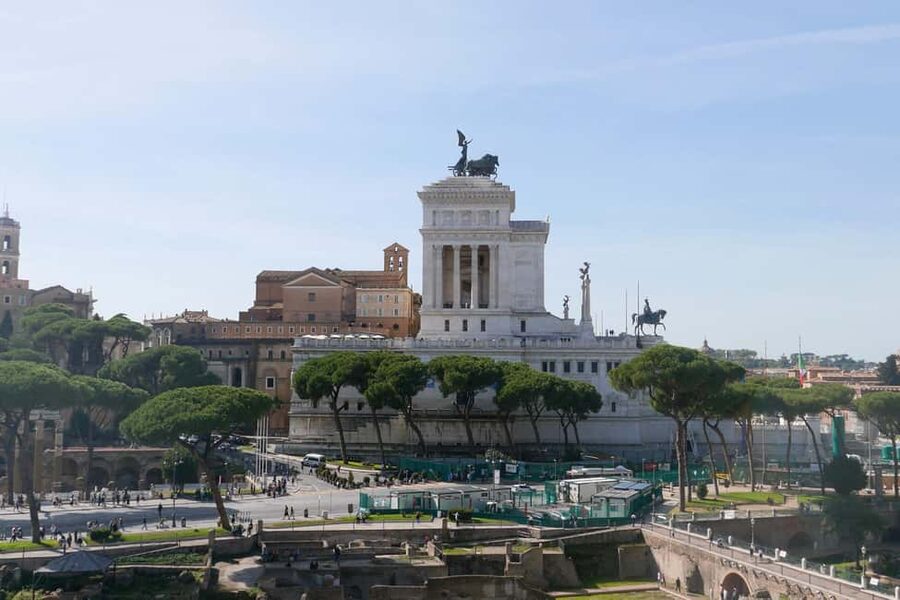 Rome: Trajan's Markets & Museum of The Imperial Fora Tour - Seeing Rome from above the ruins