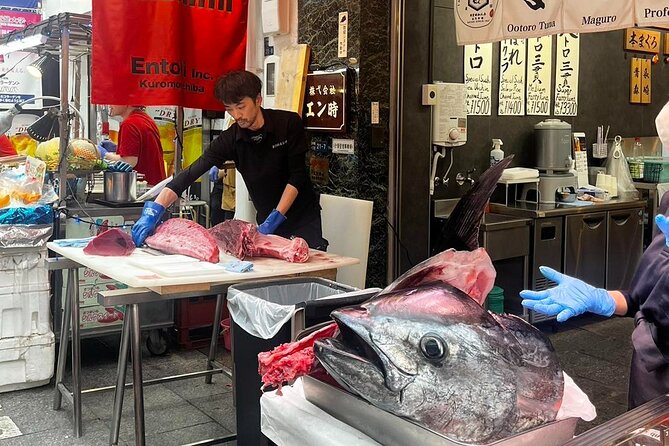 [Same Day OK] Osaka 4 hour, Castle, Market, Walking tour - Kuromon Market is the food stop