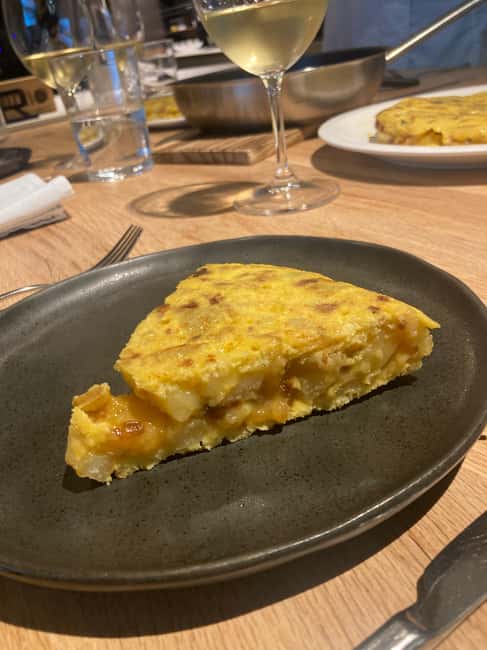 San Sebastián: Market Tour, Cooking Class, & Meal - Key points at a glance