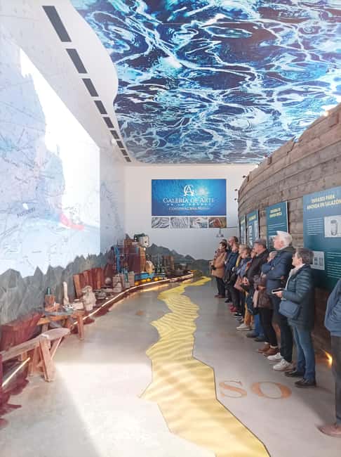 Santoña: Anchovy Art Gallery with Fishing Port and Market - The port lesson: boats, registrations, and the fish auction