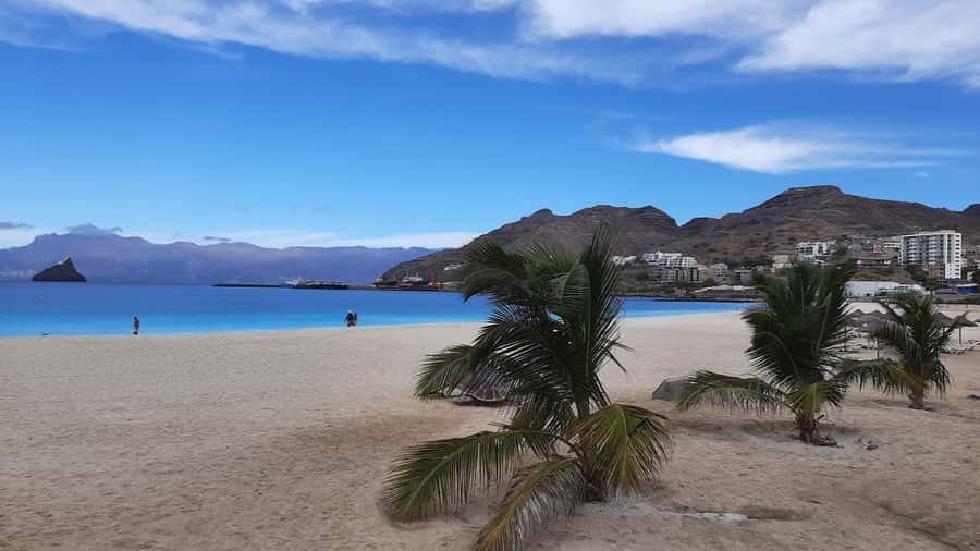 São Vicente: Markets, Beaches and Natural Park Tour - Mindelo begins with markets and local character