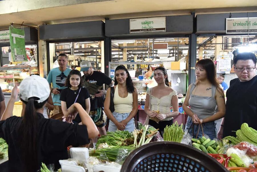 Sathon: Hands-on Thai Cooking Class & Market Tour in Bangkok - What the Suan Phlu market visit adds