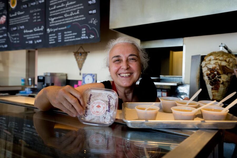 Seattle: Taste Pike Place Market's Flavors - The middle of the walk: more samples and market character