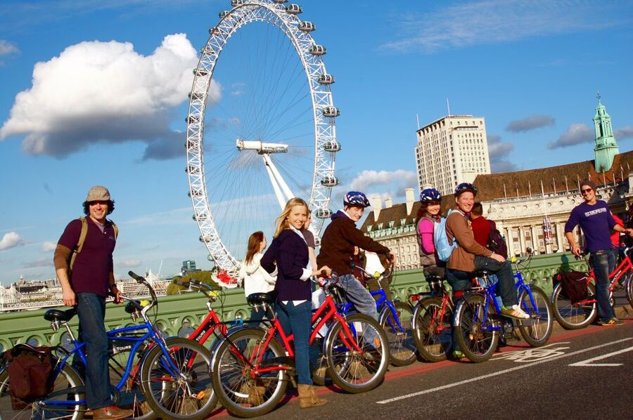Secrets of London Bike Tour: Thames, Tower Bridge & Market - Stories that give the route its purpose