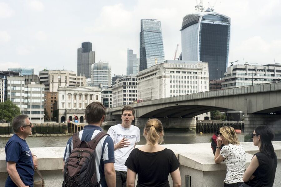 Secrets of London Bike Tour: Thames, Tower Bridge & Market - Who should book this ride?