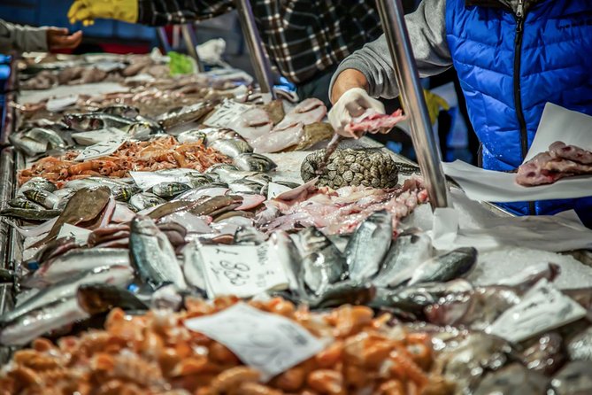 Semi-Private Venice Market and Cicchetti Food Experience - The gondolino crossing and final sweet stop