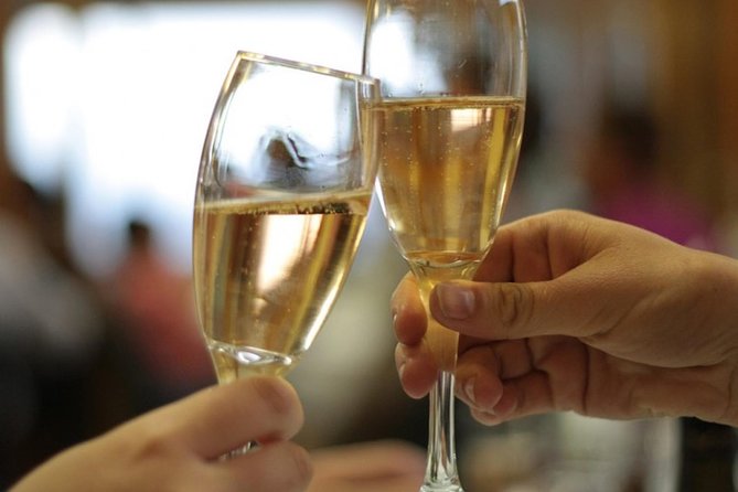 Semi-Private Venice Market and Cicchetti Food Experience - Who should book this experience?