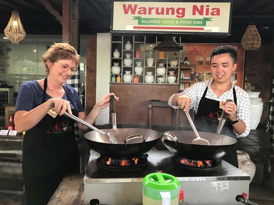 Seminyak: Balinese Cooking Class & Market Tour - Who should book this class?