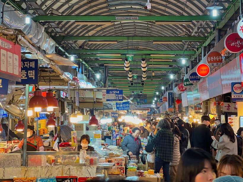 Seoul: Fearless Foodie Gwangjang Market Food Adventure - Inside Gwangjang Market, one dish at a time