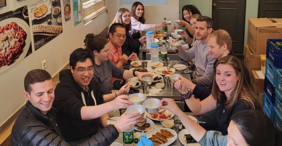 Seoul: Gwangjang Market Netflix Food Tour - Ikseon-dong’s hanok lanes and old Seoul mood