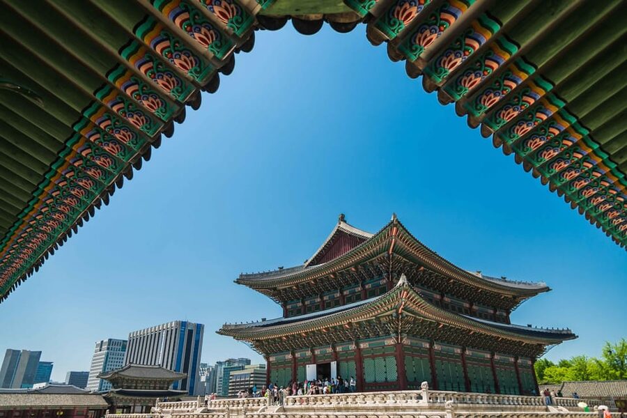 Seoul: Gyeongbokgung Palace Tour & Lunch at Authentic Market - Practical Tips for a Smooth Visit