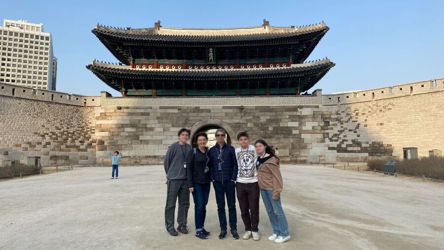 Seoul: Namdaemun Market Food Tour - Meeting your guide at Exit 5
