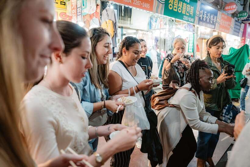 Seoul: Night Market Food Tour with Local Guide - The guide makes the difference