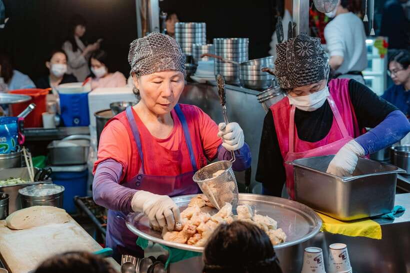Seoul: Night Market Food Tour with Local Guide - Timing, meeting point, and cancellation