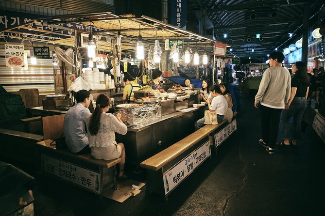 Seoul Night Palace & Market Food Tour with Vehicle - Jogyesa Temple and a quieter ending