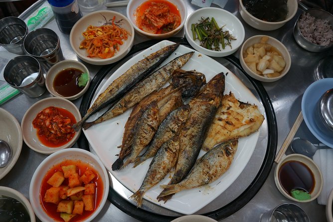 Seoul Night "Private Tour"(Korean BBQ, N-Tower, Seoul Fortress, Local Market) - Naksan Park and the old fortress wall